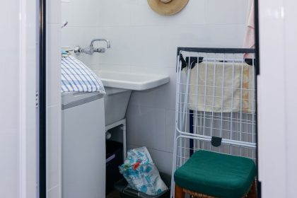 223b264b7e6a2a673f56a1b47c059450 - 52