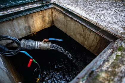 223b264b7e6a2a673f56a1b47c059450 - 70