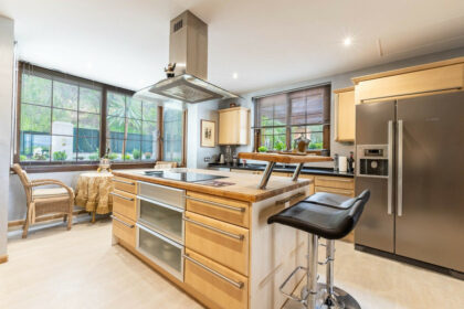 22ed6306057d541538f174d24359daa4 - 13