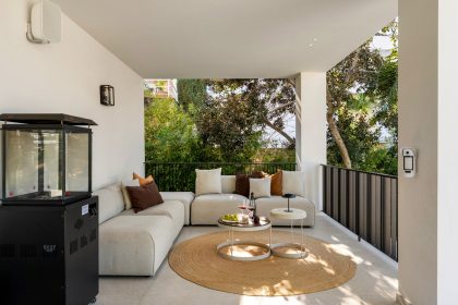 22fce7a035204c023bcc8eb875def644 - 12