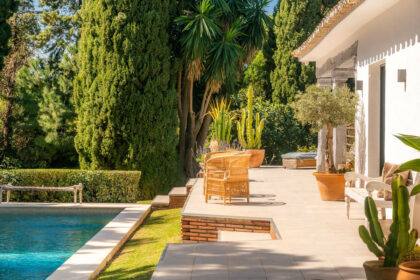 238e3e1bf65faa7d22bca453025bc515 - 14