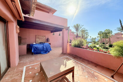 244182d46be7701afc075e76a0d893c6 - 24