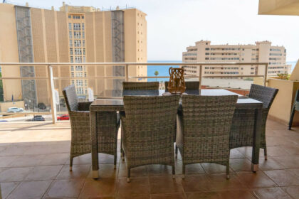 2469daf5d0cdd1e90e585a7a53a0605c - 1