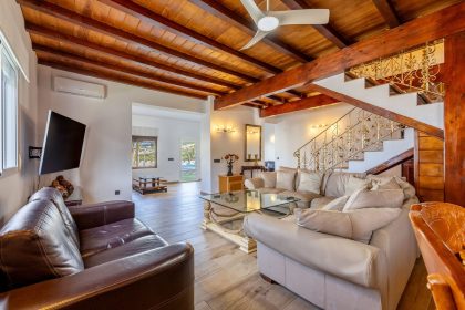 24f4db6d5bee76db5af0401eb4f995a4 - 13