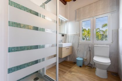 24f4db6d5bee76db5af0401eb4f995a4 - 19