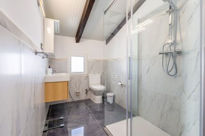 24f4db6d5bee76db5af0401eb4f995a4 - 33