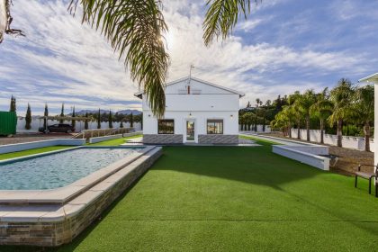 24f4db6d5bee76db5af0401eb4f995a4 - 4