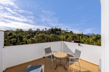 24f4db6d5bee76db5af0401eb4f995a4 - 41