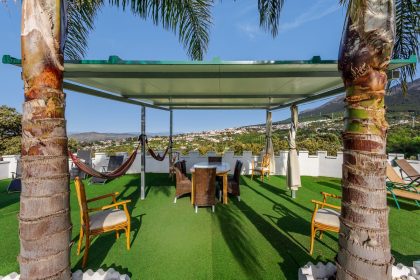 24f4db6d5bee76db5af0401eb4f995a4 - 53