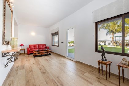 24f4db6d5bee76db5af0401eb4f995a4 - 7