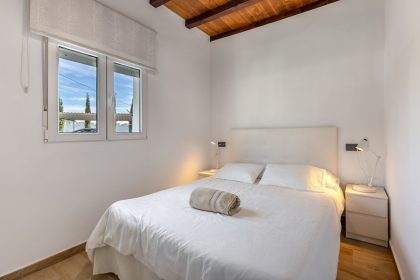 24f4db6d5bee76db5af0401eb4f995a4 - 9