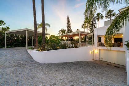 253d064807d8f3596513c29d298fb4ba - 52