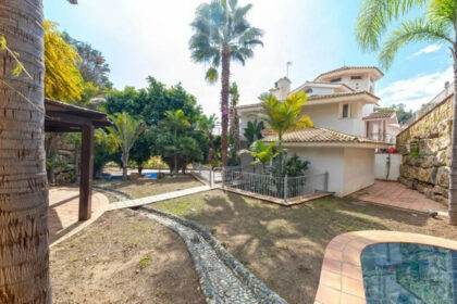 25513d28ca68d891f8e5a45de78f5db5 - 70