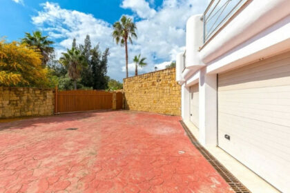 25513d28ca68d891f8e5a45de78f5db5 - 76