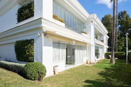 2621a976fc8f40b58a9f8cf17e79c8b2 - 15