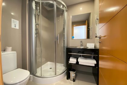 263905d2869e17ba34eb3455460bb3b3 - 18