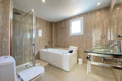 263905d2869e17ba34eb3455460bb3b3 - 22