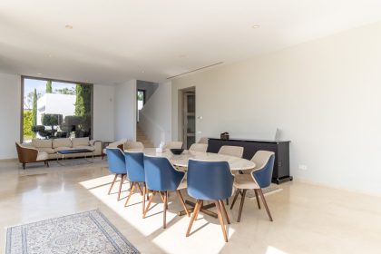 2686e949663e3cb2718d21e43de8396a - 10