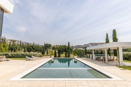 2686e949663e3cb2718d21e43de8396a - 2