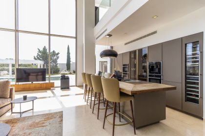 2686e949663e3cb2718d21e43de8396a - 27