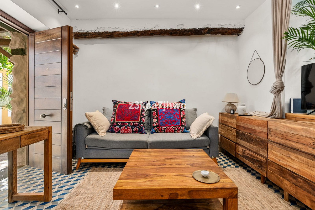 270a8d3cb449bbf8f6cd9b7ea5dfdc34 - 4