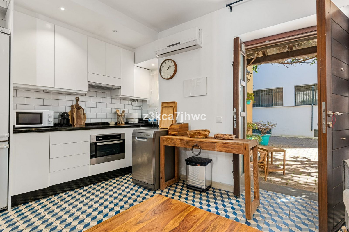 270a8d3cb449bbf8f6cd9b7ea5dfdc34 - 6