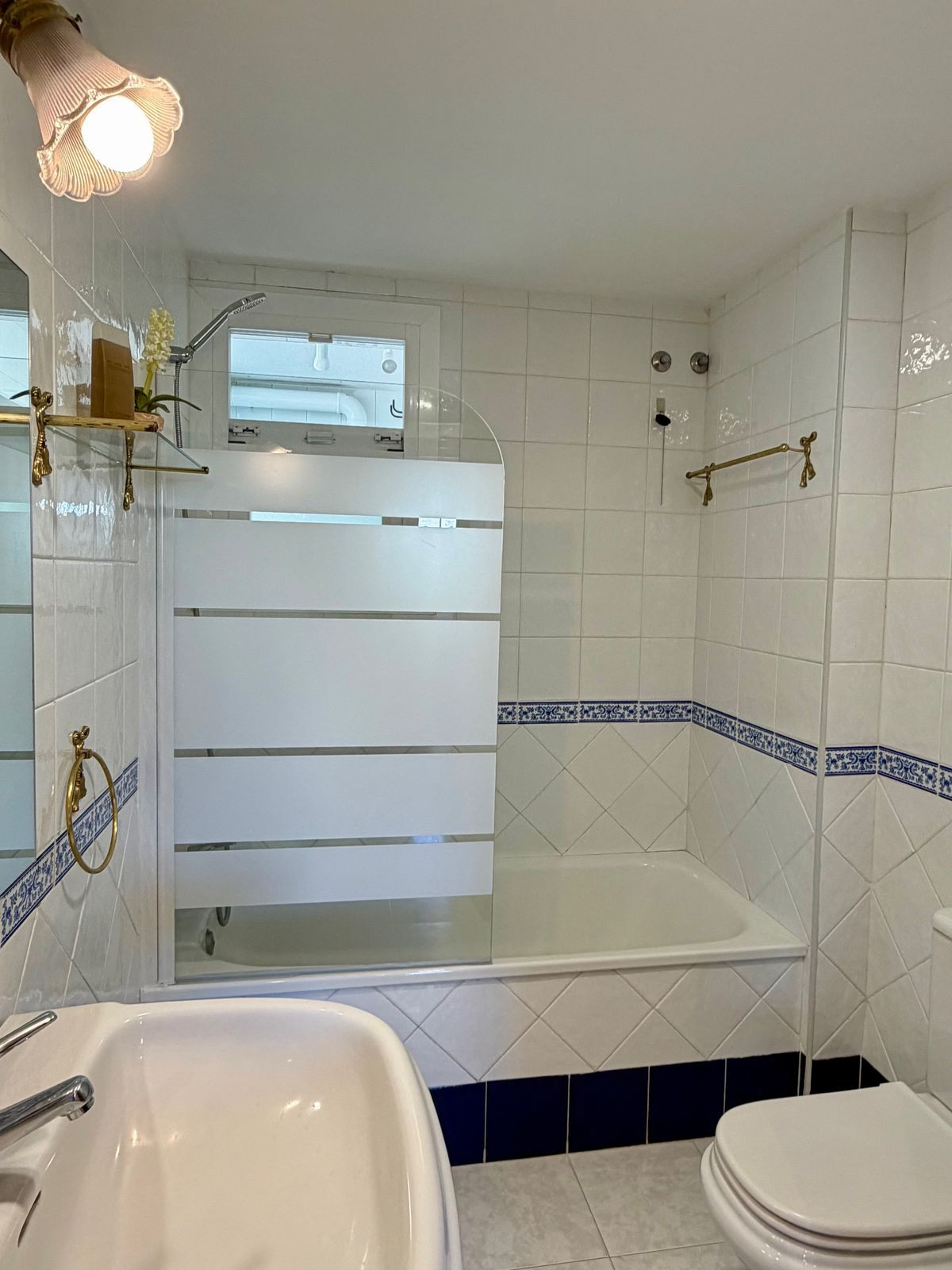 271bf7987540a770d5fd051739efd601 - 19