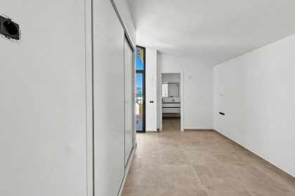 27d09101b6b567db96eca0d4e69cf331 - 18