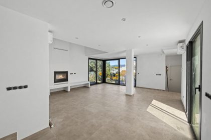 27d09101b6b567db96eca0d4e69cf331 - 32