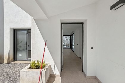 27d09101b6b567db96eca0d4e69cf331 - 51