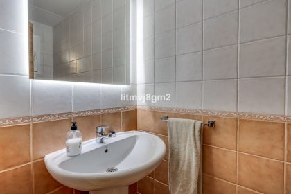 291a1565227f4c0de659ddd82077f454 - 19