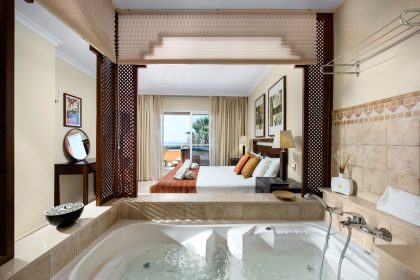 294a55878497af34d831f3bf8e72f7ca - 12