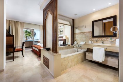 294a55878497af34d831f3bf8e72f7ca - 13