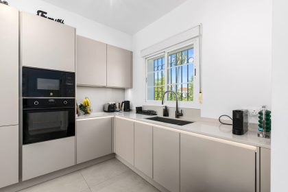 29540eb9302cd0173a5b80c976a0ae34 - 11