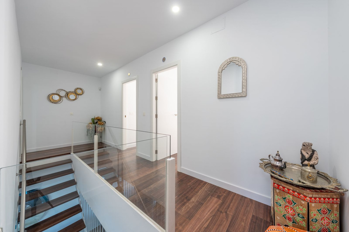 29db65deb4fef67a92b2186244456b93 - 13