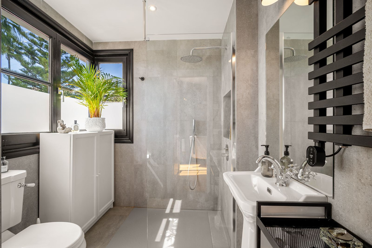 2a964ec8763aecc0c63db8a3e4969ad7 - 26