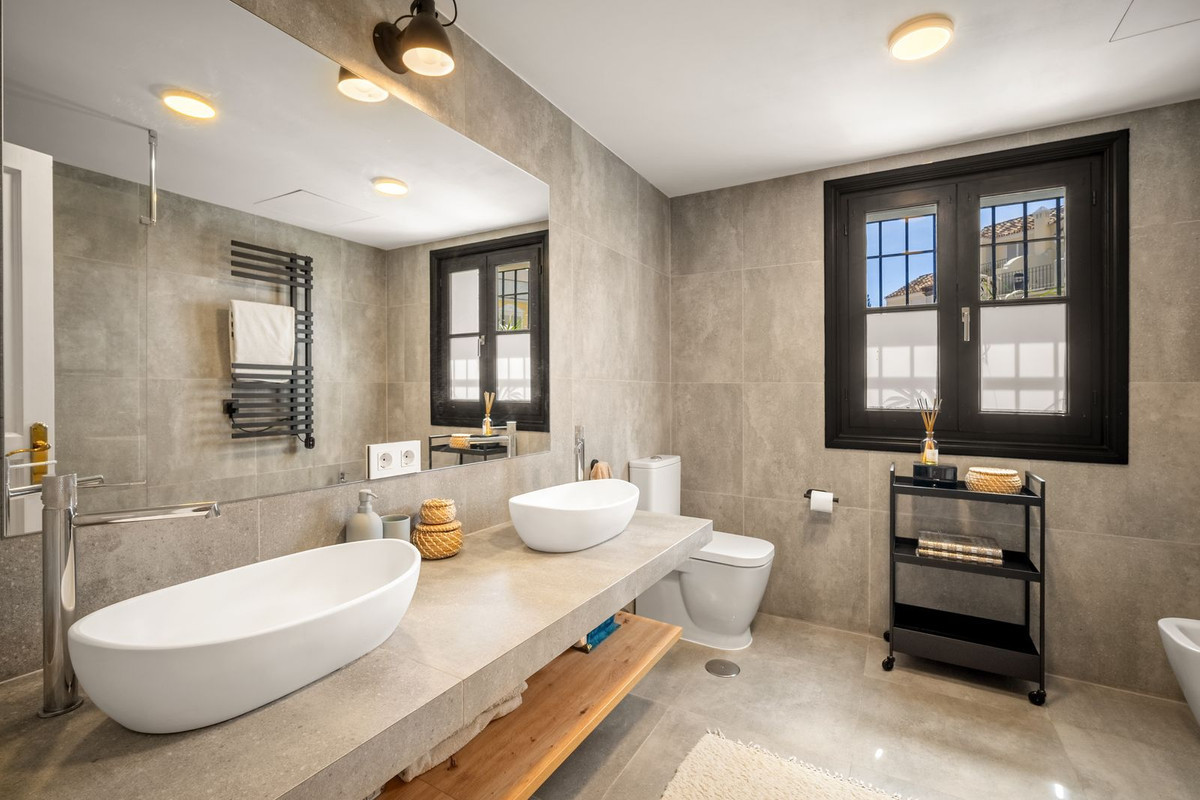 2a964ec8763aecc0c63db8a3e4969ad7 - 34