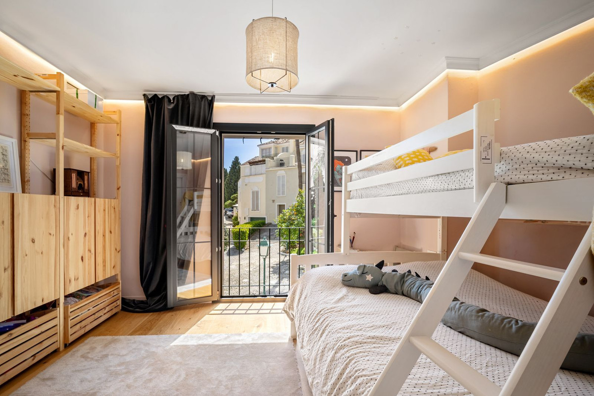 2a964ec8763aecc0c63db8a3e4969ad7 - 35