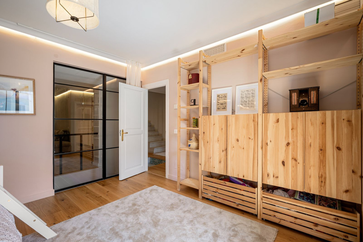 2a964ec8763aecc0c63db8a3e4969ad7 - 37