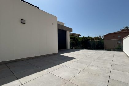 2adb133092d332cc9366af783a9d2319 - 28