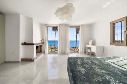 2aeb14b59583aff9b48adafe0c3d4dd0 - 22