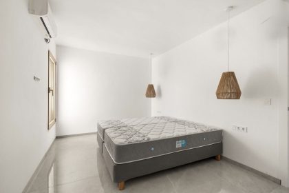 2aeb14b59583aff9b48adafe0c3d4dd0 - 25