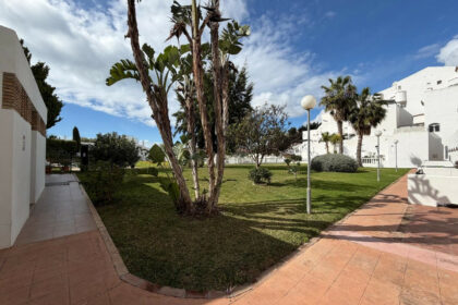 2b4d9dcc01d619563ceed77348a552de - 10