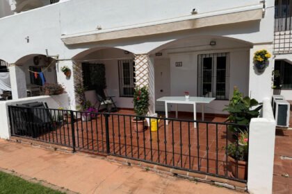 2b4d9dcc01d619563ceed77348a552de - 24