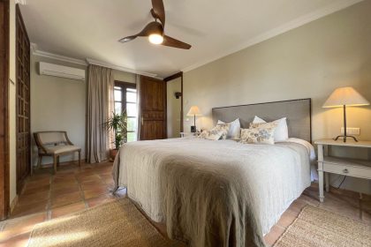 2b4de797b9fca134a95f9522c0390c26 - 13