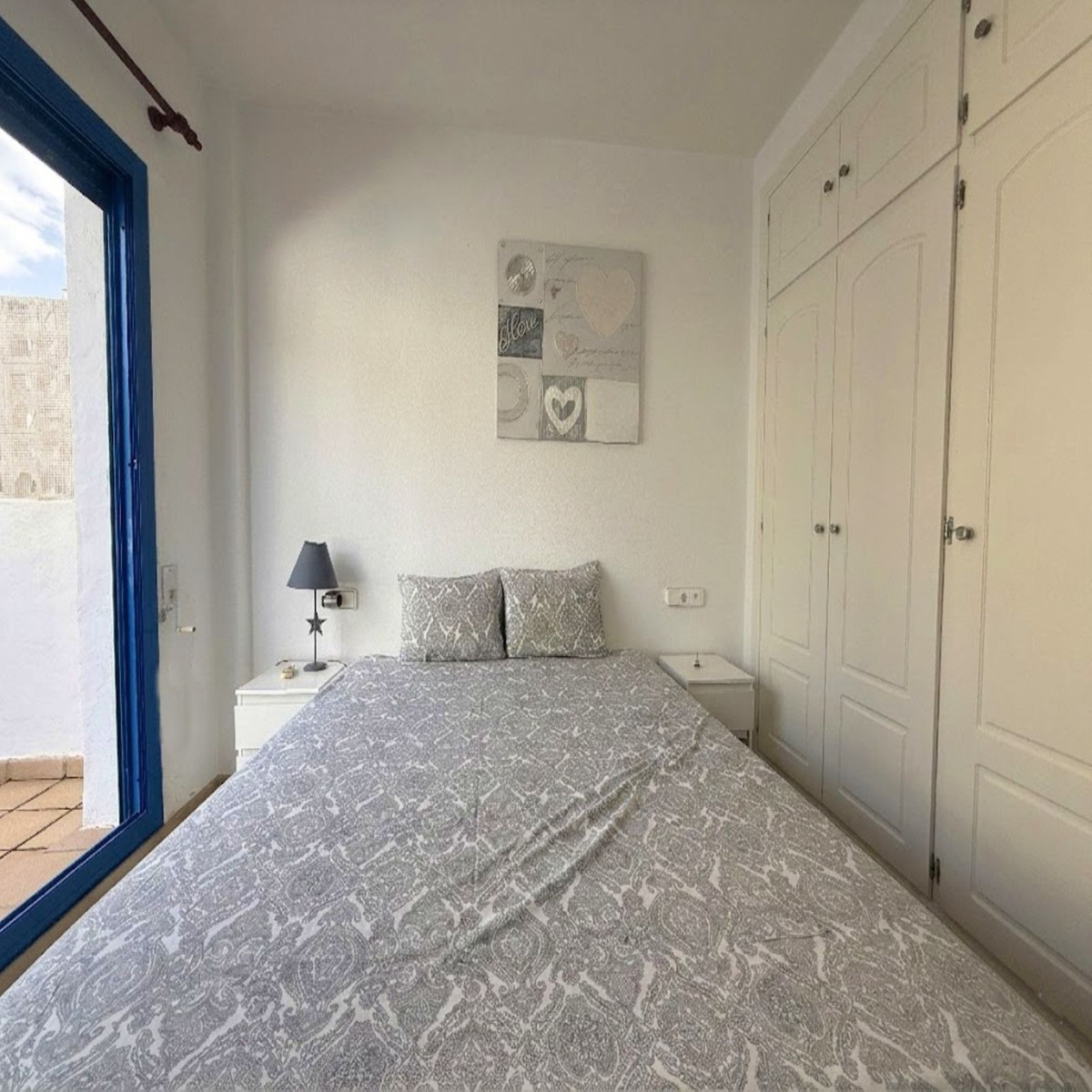 2b7f55c692bf5b4659ca3ce413c15294 - 12