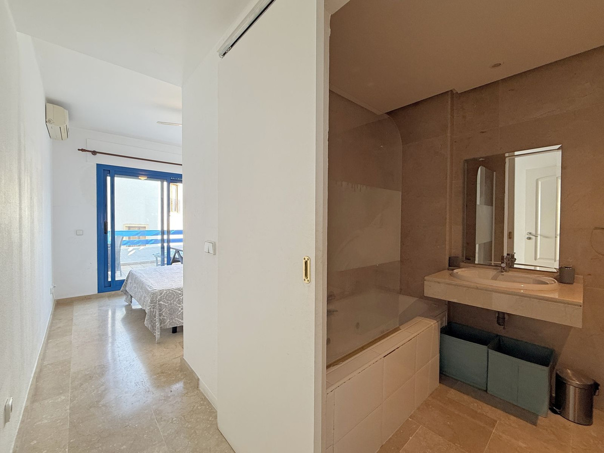 2b7f55c692bf5b4659ca3ce413c15294 - 14