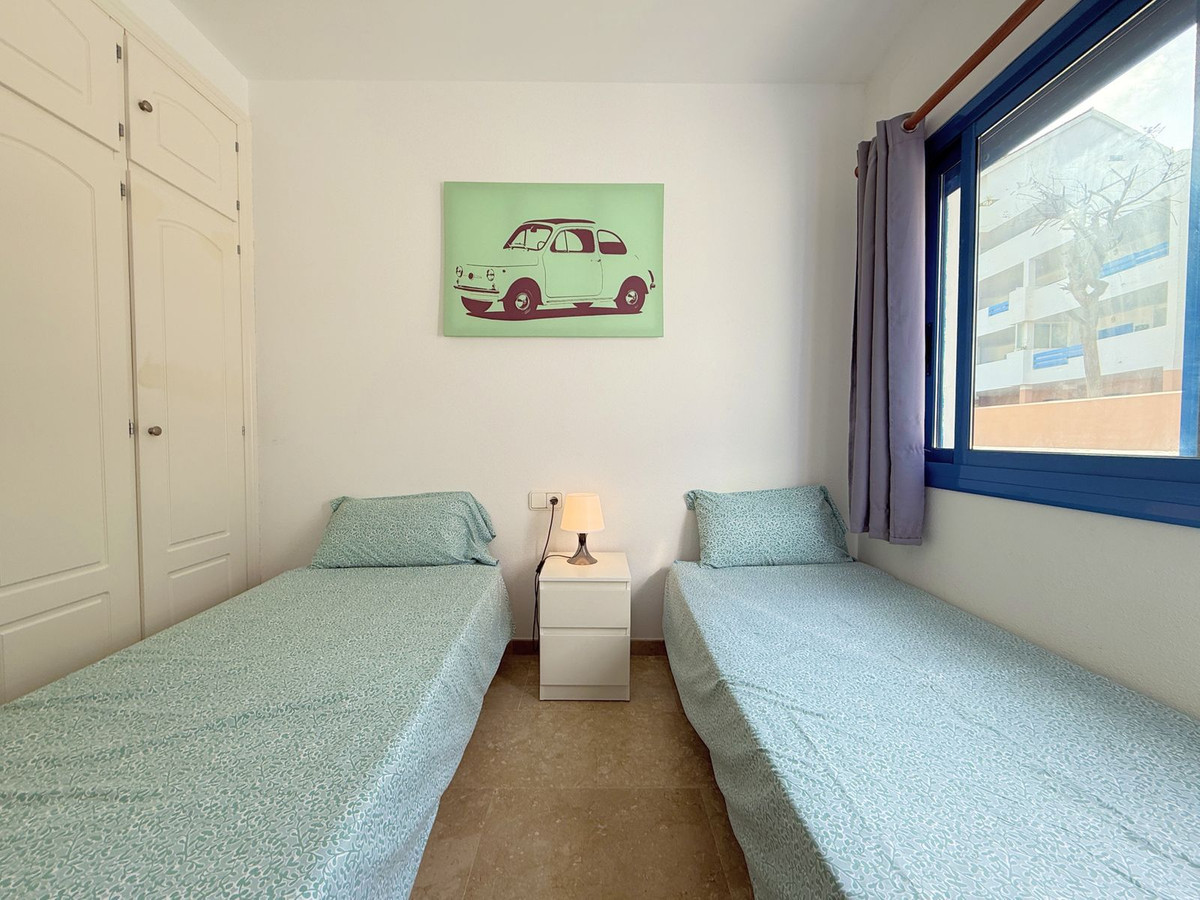 2b7f55c692bf5b4659ca3ce413c15294 - 18