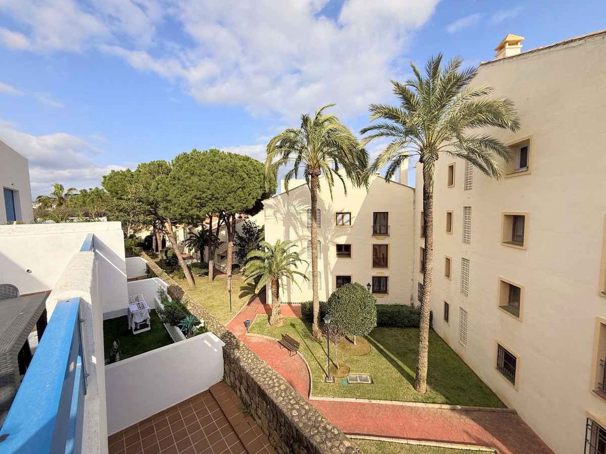 2b7f55c692bf5b4659ca3ce413c15294 - 2