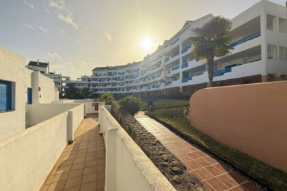 2b7f55c692bf5b4659ca3ce413c15294 - 24